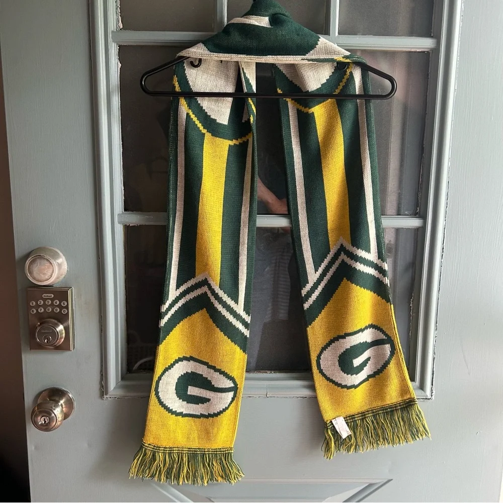 Green Bay Packers Logo Reversible Scarf NFL Rally Rag Fringe Unisex Green Yellow